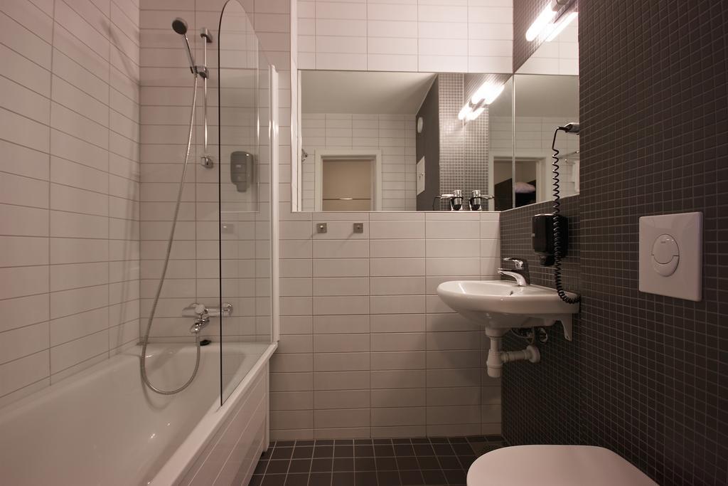 Comfort Hotel Victoria Floro Luaran gambar