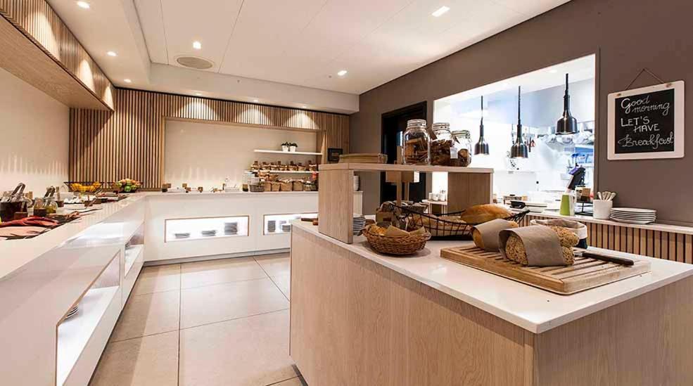 Comfort Hotel Victoria Floro Luaran gambar
